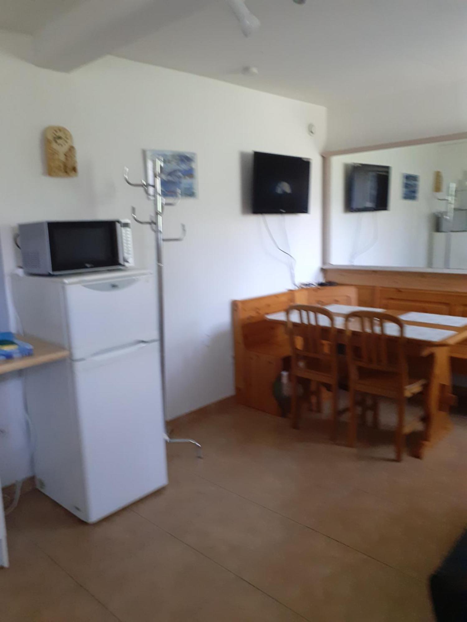 Ferienwohnung La Collinette Saint-Laurent-du-Cros Exterior foto